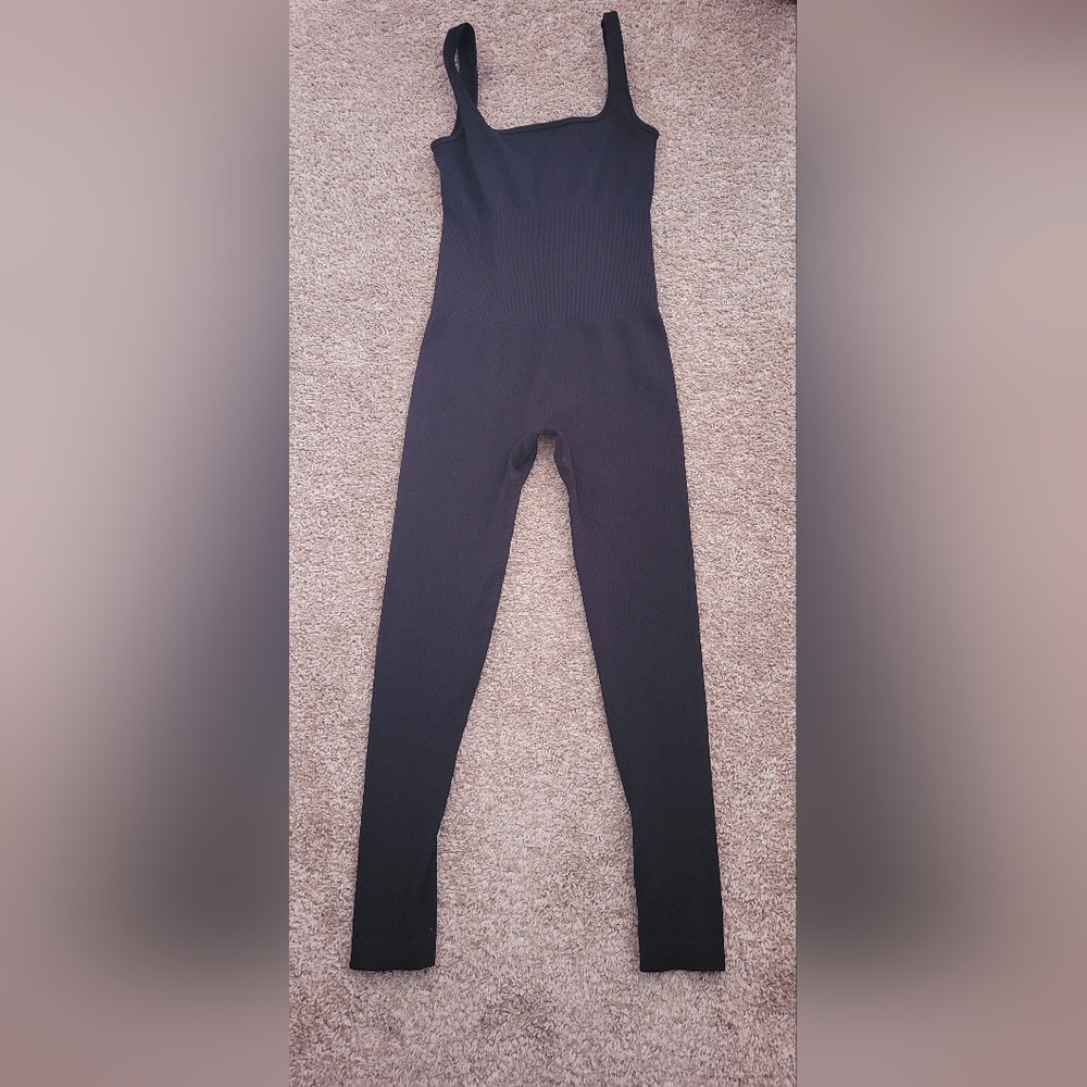 Black Ribbed High-Waisted Leggings